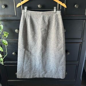 SAVILLE 100% Wool Herringbone Skirt, size 14, Knee Length Slit, Lined, Vintage